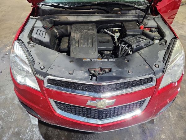 2015 CHEVROLET EQUINOX 1LT — Engine bay