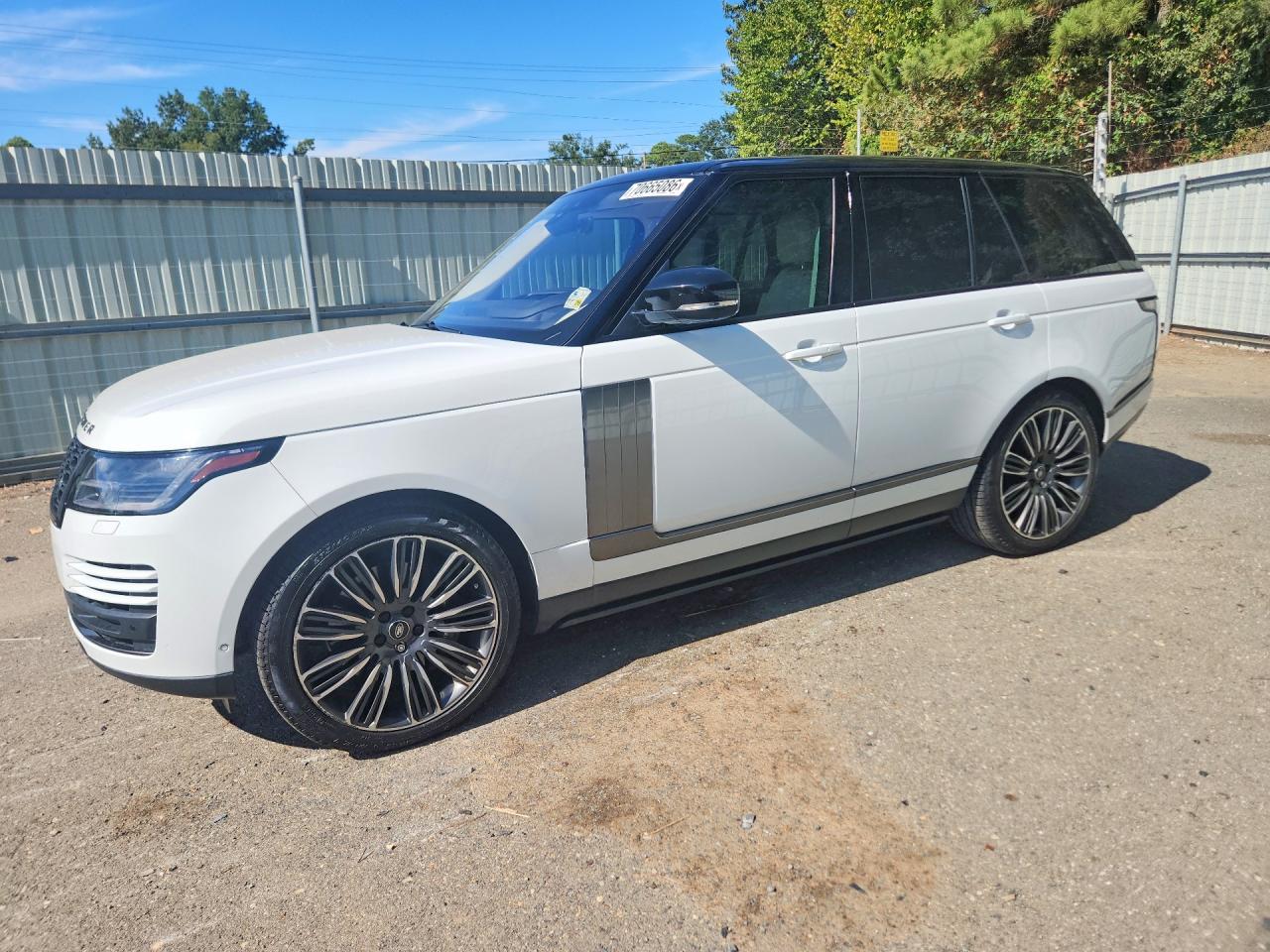 2019 LAND ROVER RANGE ROVER Supercharged — Front 3/4