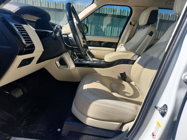 2019 LAND ROVER RANGE ROVER Supercharged — DENT