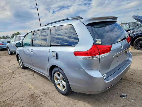 2014 TOYOTA SIENNA — DSRA