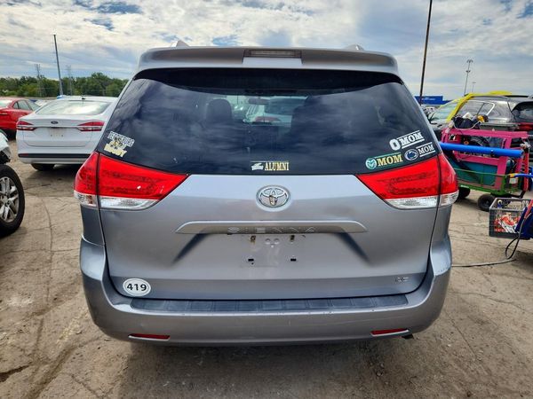 2014 TOYOTA SIENNA — DIRR