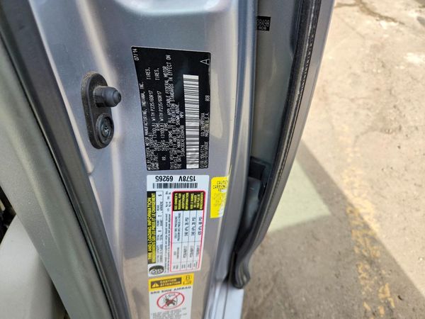 2014 TOYOTA SIENNA — VINS