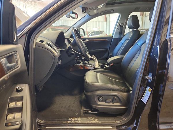 2012 AUDI Q5 Premium Plus — DENT
