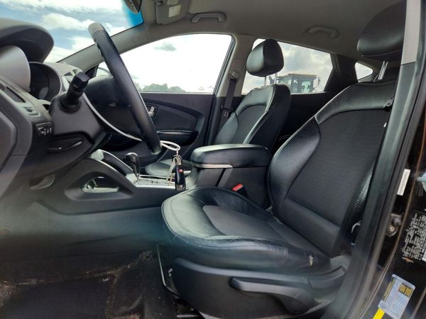 2013 HYUNDAI TUCSON — DENT
