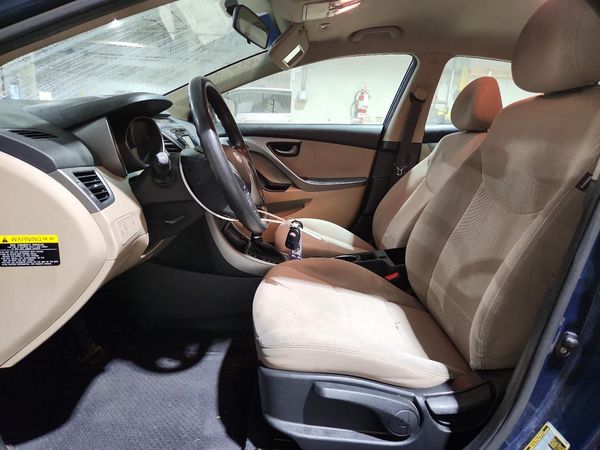 2015 HYUNDAI ELANTRA GLS(Middle) — DENT