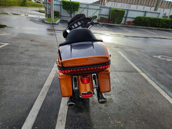 2015 HARLEY-DAVIDSON FL — DIRR