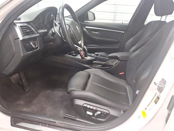 2017 BMW 330 SA — DENT