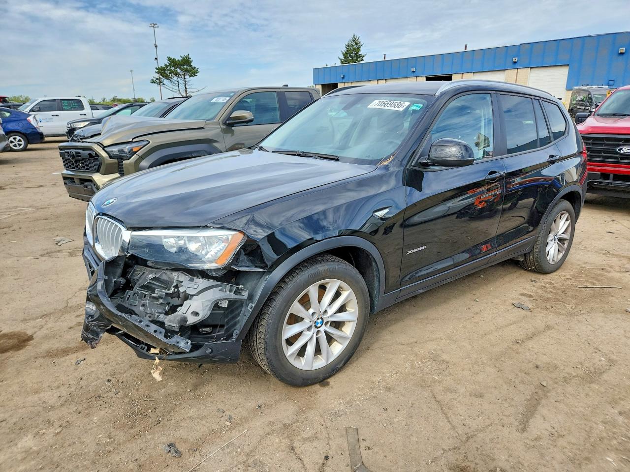 2016 BMW X3 xDrive28i — Front 3/4