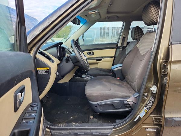 2012 KIA SOUL GL — DENT