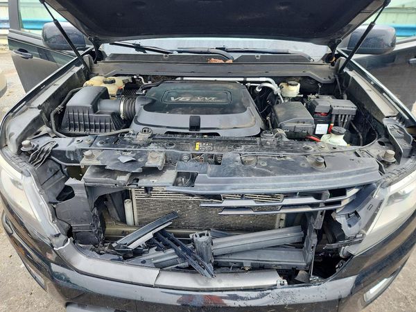 2016 CHEVROLET COLORADO Z71 — Engine bay
