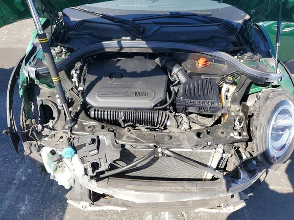 2020 MINI COOPER — Engine bay