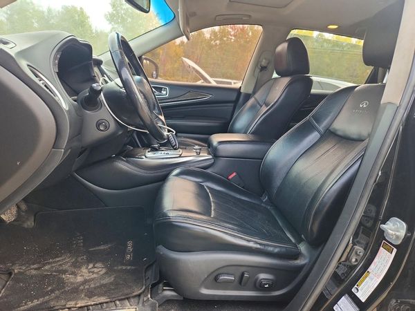 2014 INFINITI QX60 — DENT
