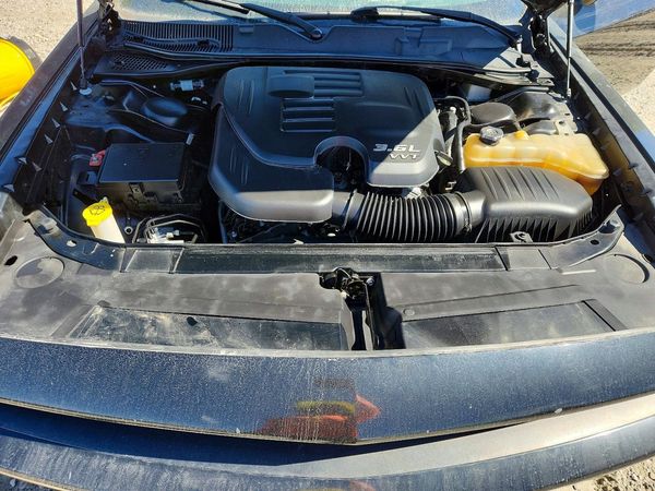2019 DODGE CHALLENGER SXT — Engine bay