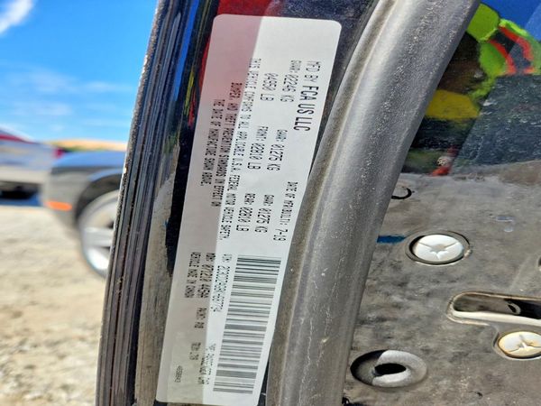 2019 DODGE CHALLENGER SXT — VINS