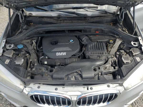 2017 BMW X1 xDrive28iBr — Engine bay
