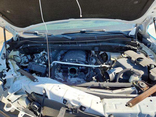 2022 CHEVROLET TAHOE FL — Engine bay