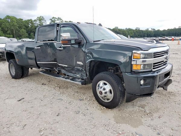 2017 CHEVROLET SILVERADO High Country