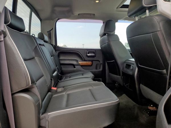 2017 CHEVROLET SILVERADO High Country