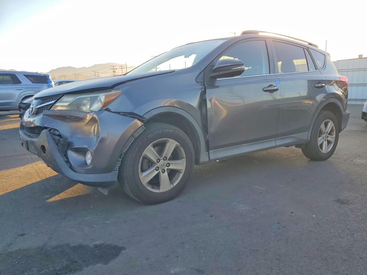 2013 TOYOTA RAV4 Sports — Front 3/4
