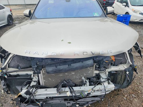 2018 LAND ROVER RANGE ROVER VELAR S — Engine bay