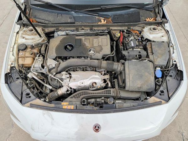 2020 MERCEDES-BENZ A-CLASS A220 — Engine bay