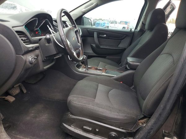2013 CHEVROLET TRAVERSE 1LT — DENT