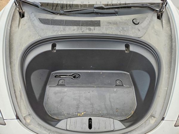 2020 TESLA MODEL 3 — Engine bay