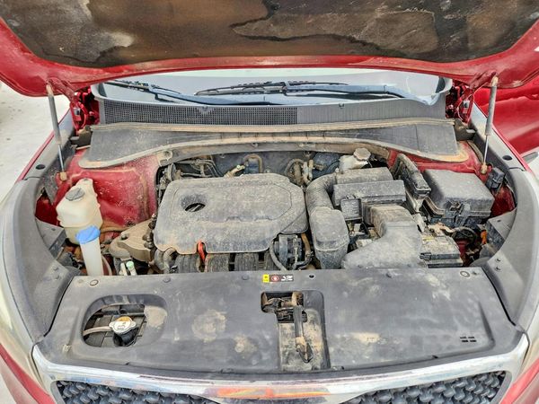2017 KIA SORENTO L, LX — Engine bay