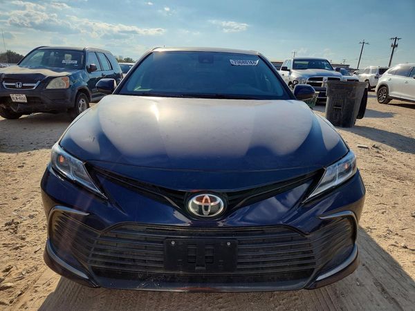 2022 TOYOTA CAMRY LE — DIRF