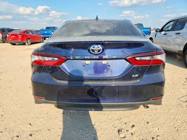 2022 TOYOTA CAMRY LE — DIRR