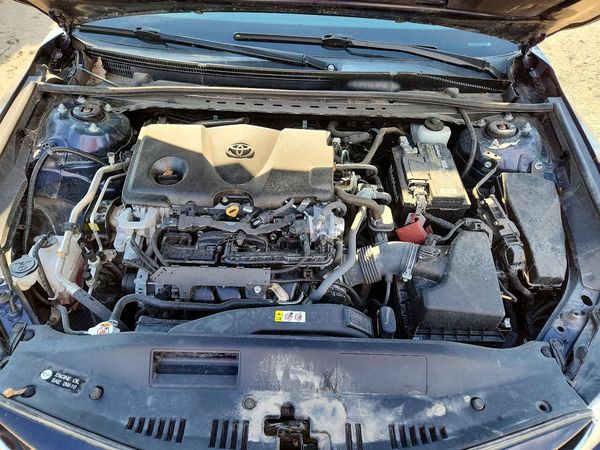 2022 TOYOTA CAMRY LE — Engine bay