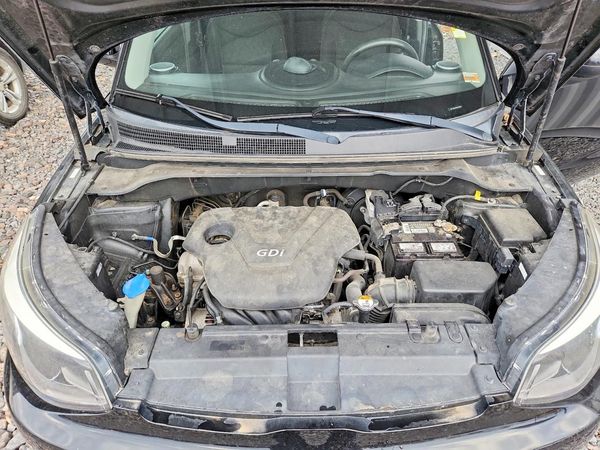 2016 KIA SOUL Plus — Engine bay