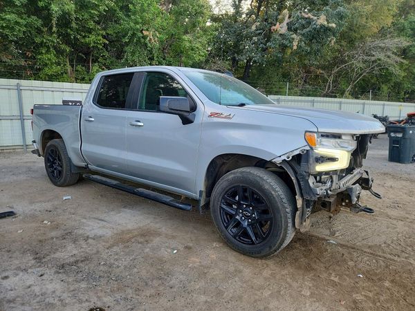 2022 CHEVROLET SILVERADO RST — Passenger 3/4