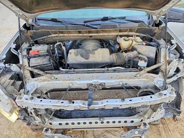 2022 CHEVROLET SILVERADO RST — Engine bay