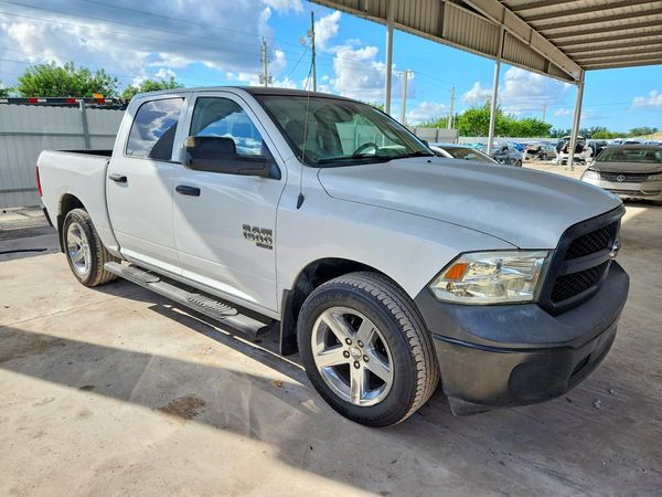 2019 RAM 1500 CLASSIC Tradesman, ST — Passenger 3/4