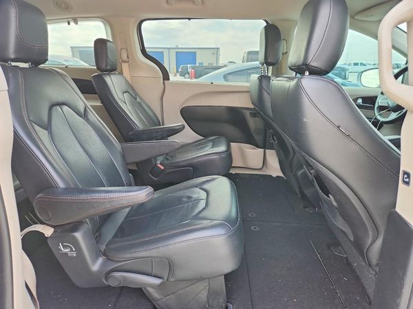 2017 CHRYSLER PACIFICA Touring L — PSRS