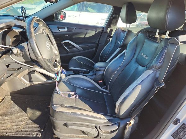 2014 HYUNDAI VELOSTER — DENT