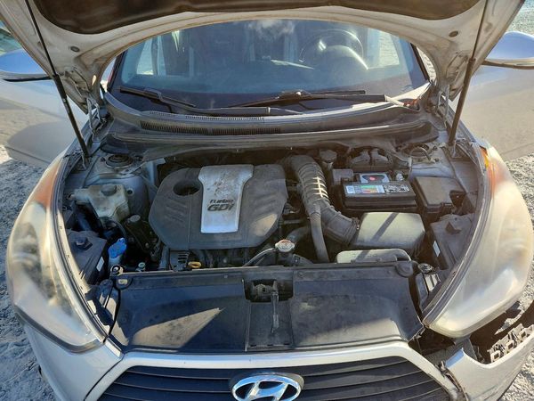 2014 HYUNDAI VELOSTER — Engine bay