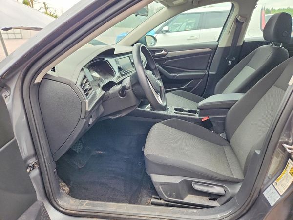 2019 VOLKSWAGEN JETTA S, SE, R-Line — DENT