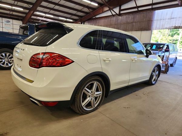 2012 PORSCHE CAYENNE S — PSRA