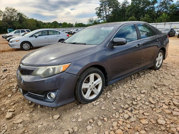 2012 TOYOTA CAMRY — Front 3/4