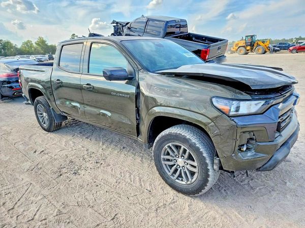 2024 CHEVROLET COLORADO LT — Passenger 3/4