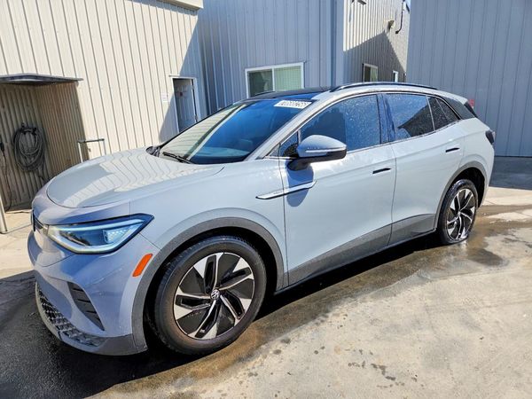 2021 VOLKSWAGEN ID.4 Pro S — Front 3/4