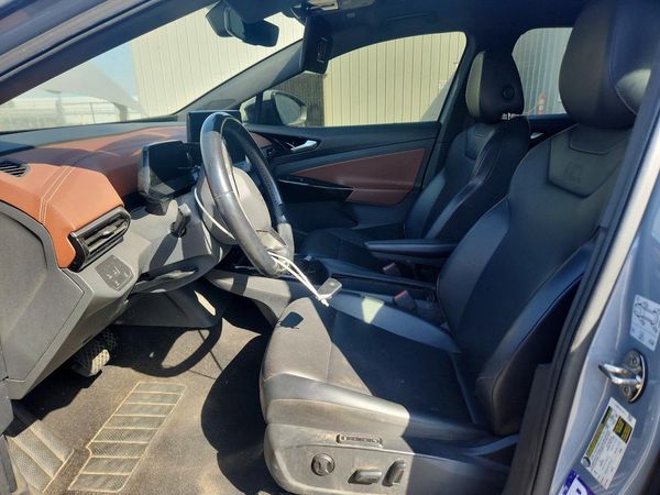 2021 VOLKSWAGEN ID.4 Pro S — DENT