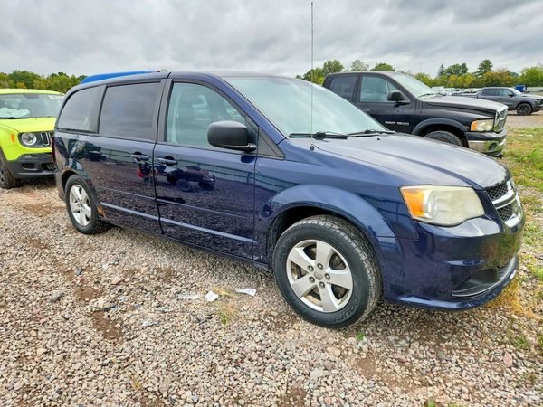 2013 DODGE GRAND CARAVAN SE — Passenger 3/4
