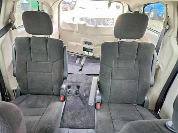 2013 DODGE GRAND CARAVAN SE — SUVN