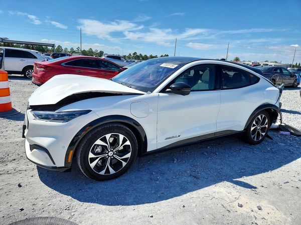 2021 FORD MUSTANG Premium — Front 3/4