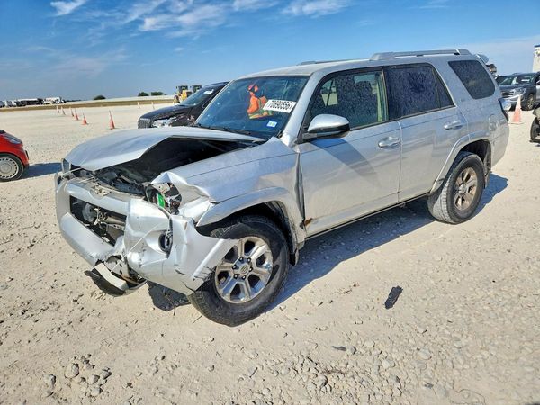 2018 TOYOTA 4RUNNER — DSFA — Front 3/4