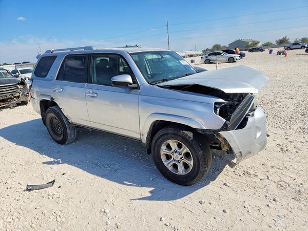 2018 TOYOTA 4RUNNER Ltd/SR5/SR5 Premium — Passenger 3/4