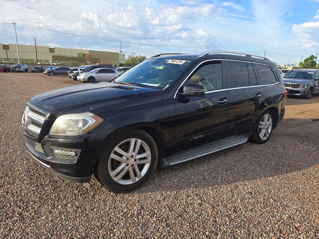 2015 MERCEDES-BENZ GL-CLASS GL450 — Front 3/4